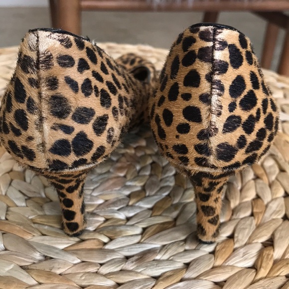 Nine West cow hair leopard pointed toe pumps - Picture 2 of 4